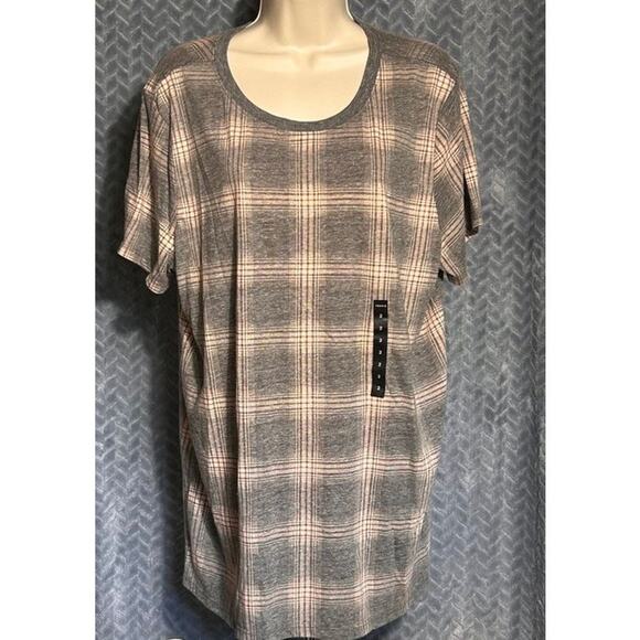 torrid Tops - Torrid NWT Classic Fit Crew Neck Tee Sze 2X Grey Plaid Collegiate Preppy Sporty